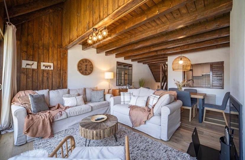 Casa Catania-Acogedora Casa Con Impresionantes Vistas-Fibra Optica Villa Salardú Exteriör bild
