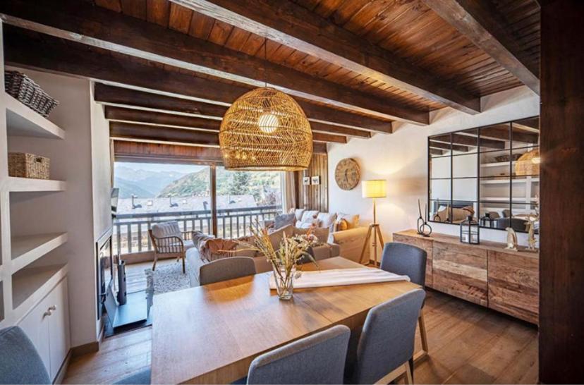 Casa Catania-Acogedora Casa Con Impresionantes Vistas-Fibra Optica Villa Salardú Exteriör bild