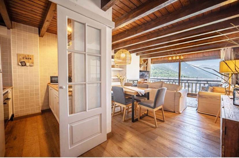 Casa Catania-Acogedora Casa Con Impresionantes Vistas-Fibra Optica Villa Salardú Exteriör bild